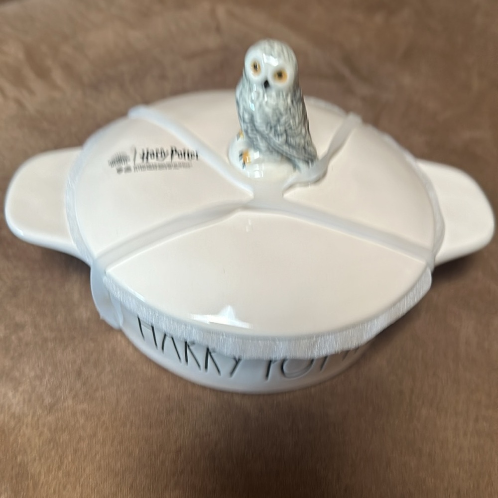 Hedwig Harry Potter set of covered dish and lidded mug